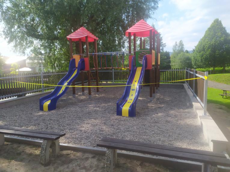 Slavnostní otevření dětského hřiště u OÚ